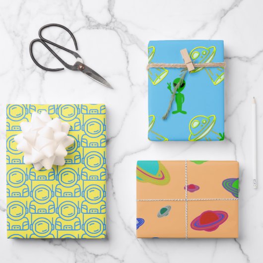 間隔の空いたエイリアン宇宙船ラッピング紙 ラッピングペーパーシート (正面)