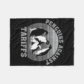 関税に対するペンギンのアンチ関税おもしろいPengui フリースブランケット (正面(横))