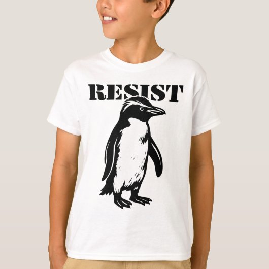 関税に抗議する抵抗ペンギンの面白い抗議 Tシャツ (正面)
