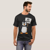 関税反対 税金なしの面白いペンギン Tシャツ (正面フル)