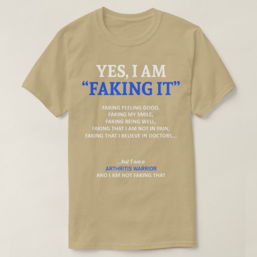関節炎の認識度私はこの家族でそれを偽っている Tシャツ (デザイン正面)