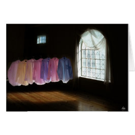 闇と光の部屋のシャツ