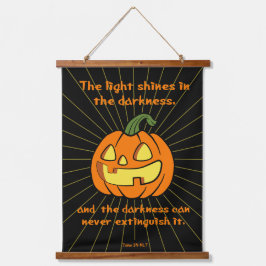 闇の中に光が輝くジャック・オ・ランタン 吊り下げ型タペストリー