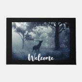 闇の森の中で〔雄ジカの〕枝角を持つ鹿の歓迎 ドアマット (正面)