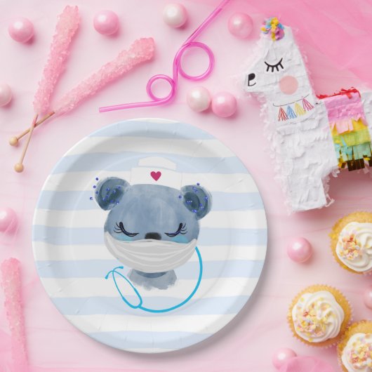 防護用マスクを着たかわいいクマのナース ペーパープレート (パーティー)