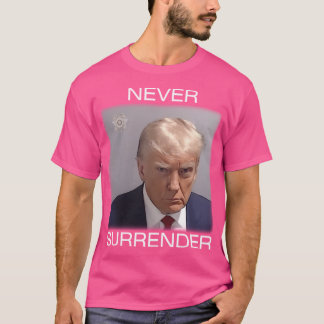 降伏しない – トランプ・ムグショット(白文字) Tシャツ