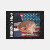 降伏トランプ・マグが2024年アメリカF大統領を撃った フリースブランケット (正面(横))