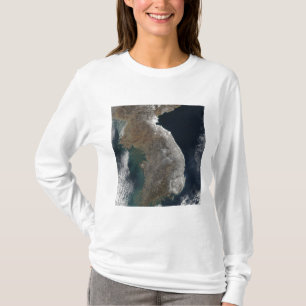 降雪の衛星概観 Tシャツ