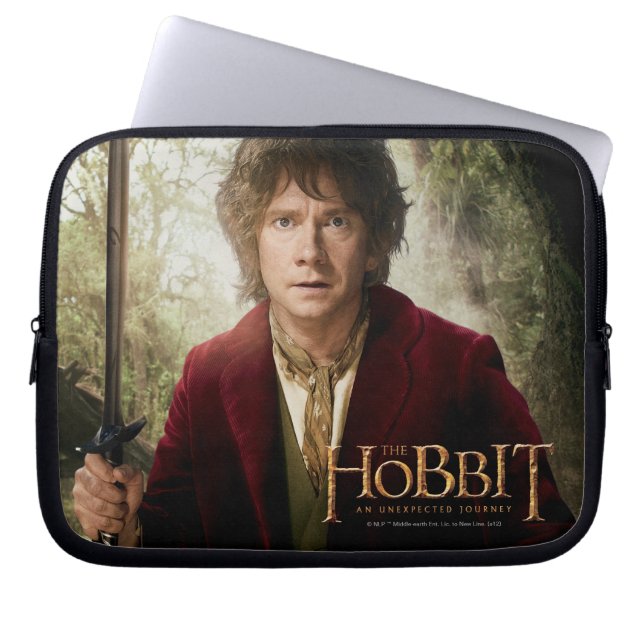 限定版アートワーク： BILBO BAGGINS™ ラップトップスリーブ (正面)