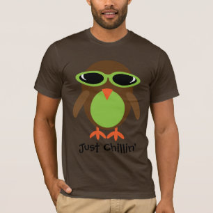 陰を持つちょうどChillinのフクロウ Tシャツ