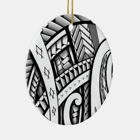 陰影の元のマオリの種族の入れ墨のデザイン セラミックオーナメント (右)