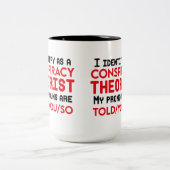 陰謀理論家の代名詞と思う ツートーンマグカップ (中央)