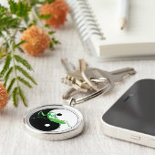 陰陽のカマキリ キーホルダー (側面)