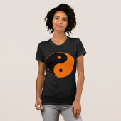 陰陽のYingの道教の印の中国人のTaijituのオレンジ Tシャツ (正面フル)