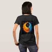 陰陽デザイン 太陽と月を表現 Tシャツ (裏面フル)
