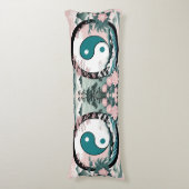 陰陽、フローラマウンテンピンクセージティール（緑がかった色） ボディピロー (正面縦)