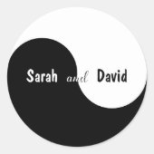 陰陽 ブラック＆ホワイトの花嫁と花婿の名前 ウェディング ラウンドシール (正面)