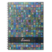 陶磁器の光沢がある多彩なタイル文字