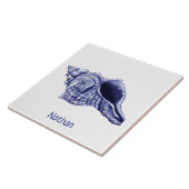 陶磁器タイルの名前を持つ青と白のコンチシェル タイル (側面)