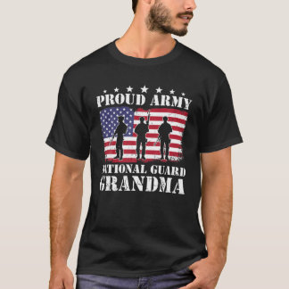 陸軍国誇りを持った衛兵祖母軍隊7月4日 Tシャツ