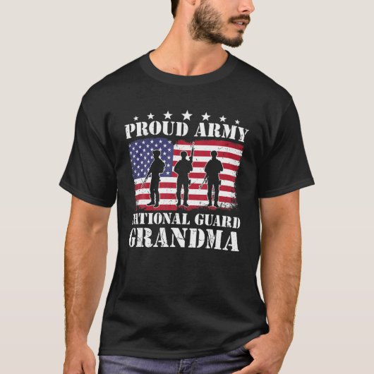 陸軍国誇りを持った衛兵祖母軍隊7月4日 Tシャツ (正面)