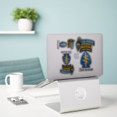 陸軍第3次特殊部隊グループSFGコンターシール シール (デスク上のノートパソコン)