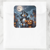 険しい姿をした可愛いペンギンの姿 スクエアシール (バッグ)