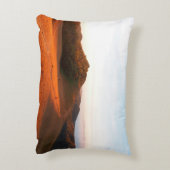 陽光威厳のあるの中のフィールド。ドラマチックで絵 アクセントクッション (裏面(縦))