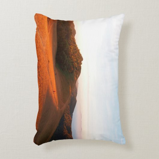 陽光威厳のあるの中のフィールド。ドラマチックで絵 アクセントクッション (正面(垂直))