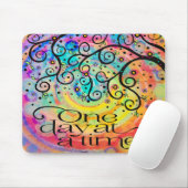 陽気なおもしろいが一度に1日感動的 マウスパッド (マウス)