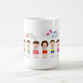 陽気なカラフル漫画の子供たちが音楽イラストレーションを歌う コーヒーマグカップ (中央)