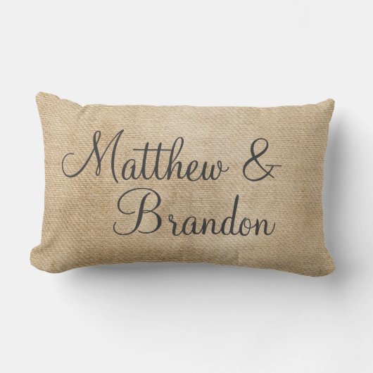 陽気なバーラップのヴィンテージは結婚式の名前の日付を個人化します ランバークッション (正面)