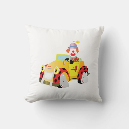 陽気なピエロは黄色い車お洒落を運転する クッション (正面)