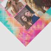 陽気な絞り染めと3枚の写真 –  薄葉紙 (詳細)