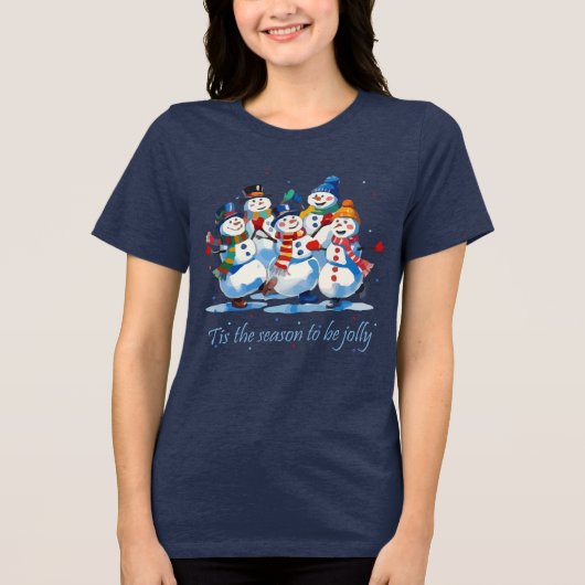陽気に踊るユーモラスな雪だるまたち この季節に トライブレンドＴシャツ (正面)