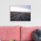 階段間の黒いコンクリート道路 キャンバスプリント (インサイチュ (リビング))