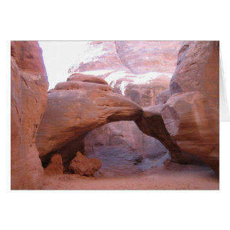 隠されたアーチ