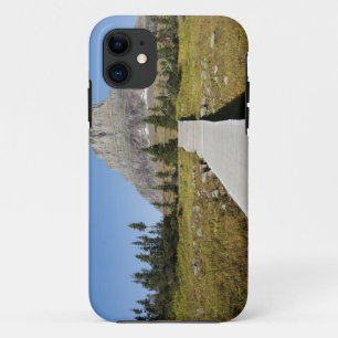 隠された湖の眺めへの細道 iPhone 11 ケース