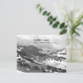 隠し湖の白黒フォトポストカード ポストカード (スタンド正面)