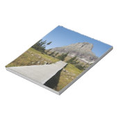 隠れた湖の景色への道 ノートパッド (回転)