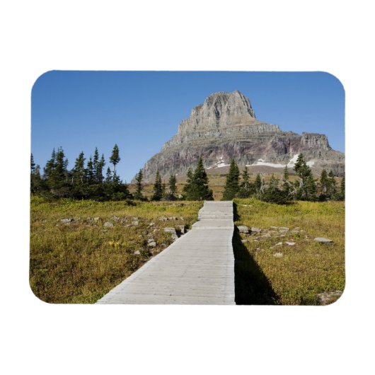 隠れた湖の景色への道 マグネット (横)