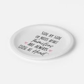 隣り合う、またはマイル離れたファミリが近いハート ペーパープレート (アングル)