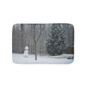 隣人の雪だるま冬の雪景色 バスマット