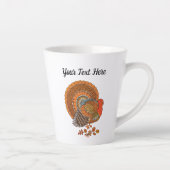 雄の七面鳥の尾が秋の色の羽を広げる カフェラテマグ (右)