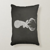 (雄ジカの)枝角のチョークのスケッチを持つシカ アクセントクッション (正面(垂直))