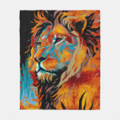 雄壮なライオンが森を守る フリースブランケット (正面)