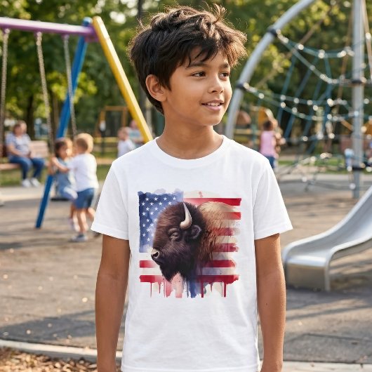 雄大なアメリカバイソンと愛国的なフラッグアート Tシャツ