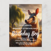 雄大なアルパカが静かな野原に立つ ポストカード (正面)