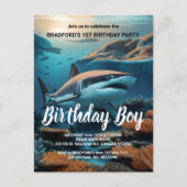 雄大なサメ 海洋の深みを滑走する ポストカード (正面)