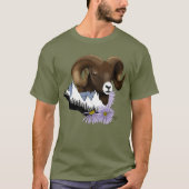 雄大なビッグホーンの茶色の羊のラム 緑の山々 Tシャツ (正面)